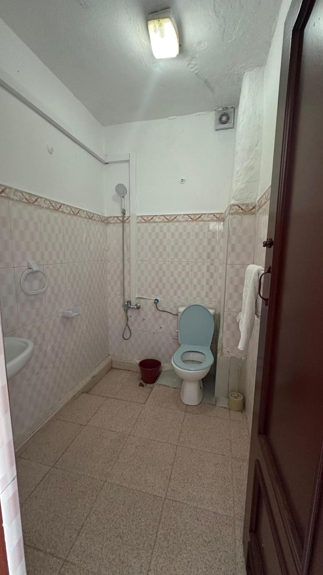 Hotel Al Amana シェフシャウエン エクステリア 写真