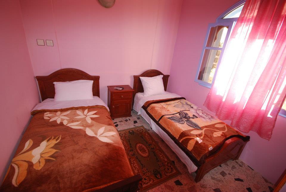 Hotel Al Amana シェフシャウエン エクステリア 写真